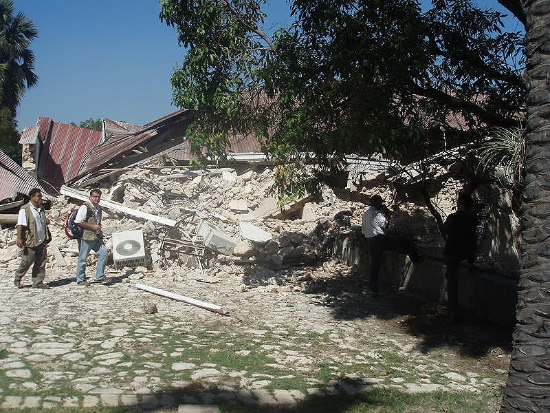 HFH-Haiti office collapsed by the quake.jpg